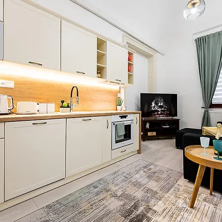 Mlynska Center With Private Parking דירה *