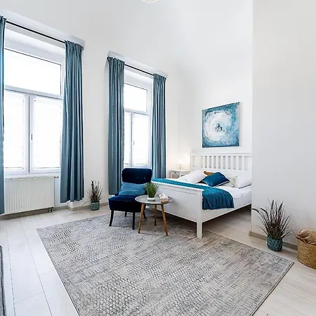 Center Mlynska With Private Parking Apartment *